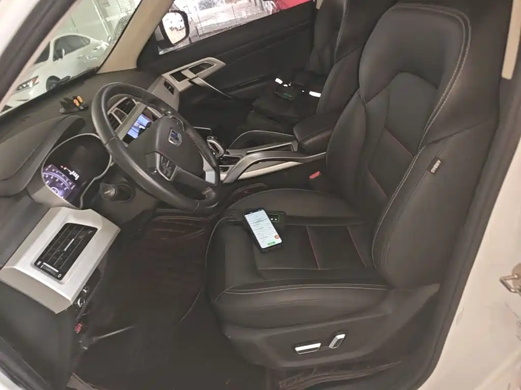Geely Boyue — миниатюра 13