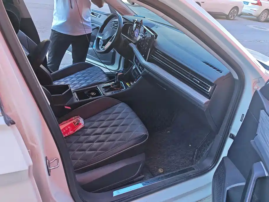 Volkswagen Sagitar — миниатюра 8