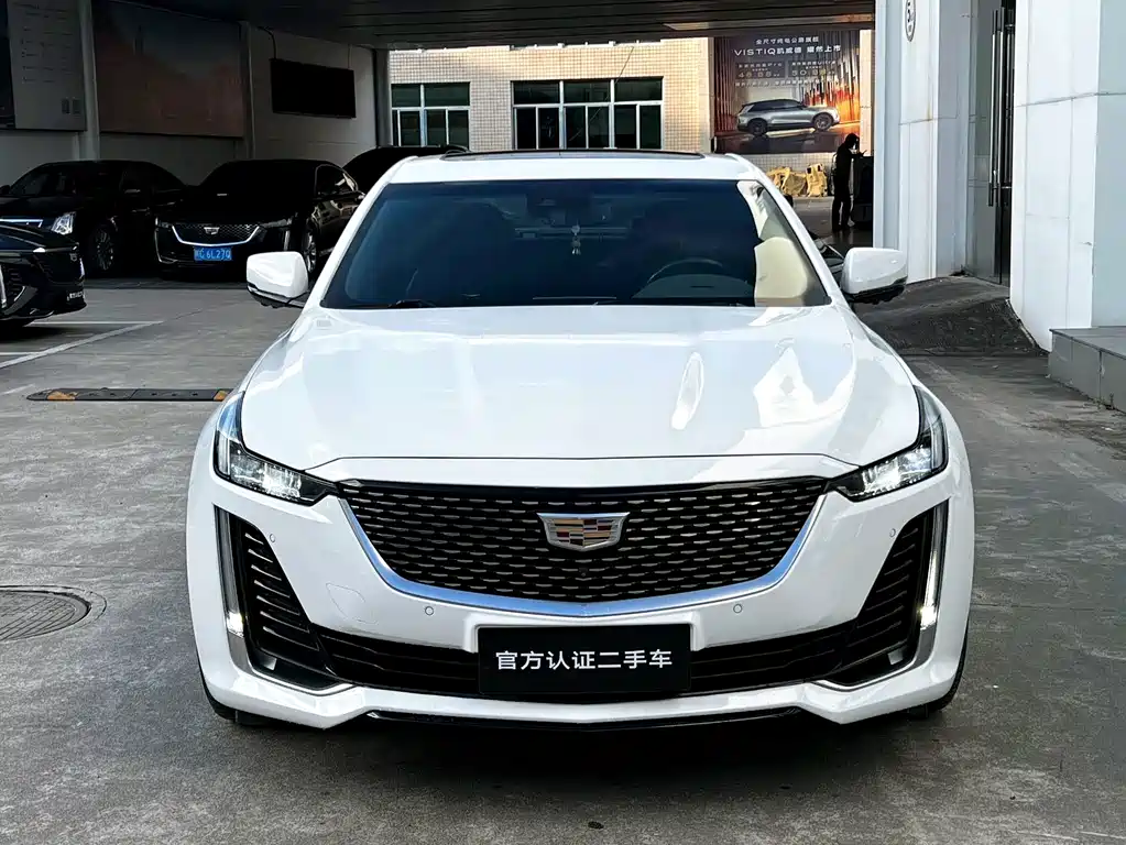Cadillac CT5 — миниатюра 2