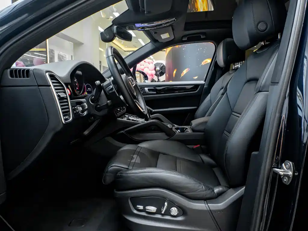 Porsche Cayenne — миниатюра 29