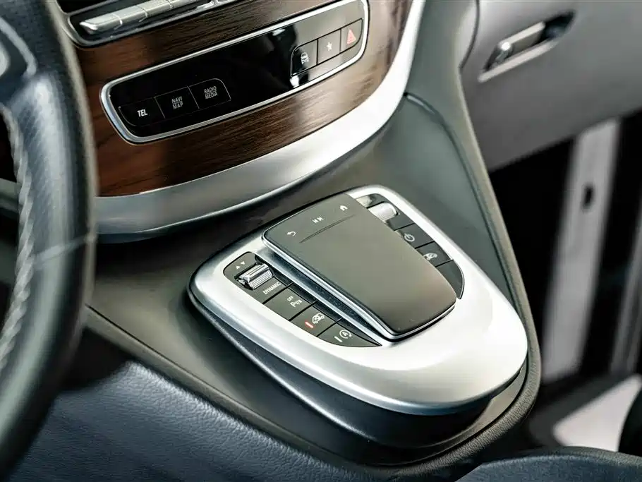 Mercedes-Benz V-Class — миниатюра 11