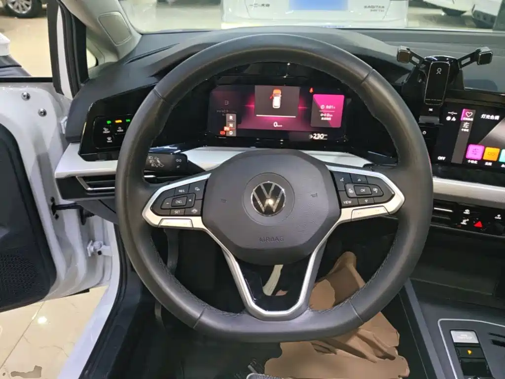 Volkswagen Golf — миниатюра 11