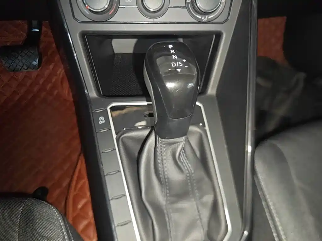 Volkswagen Lavida — миниатюра 14