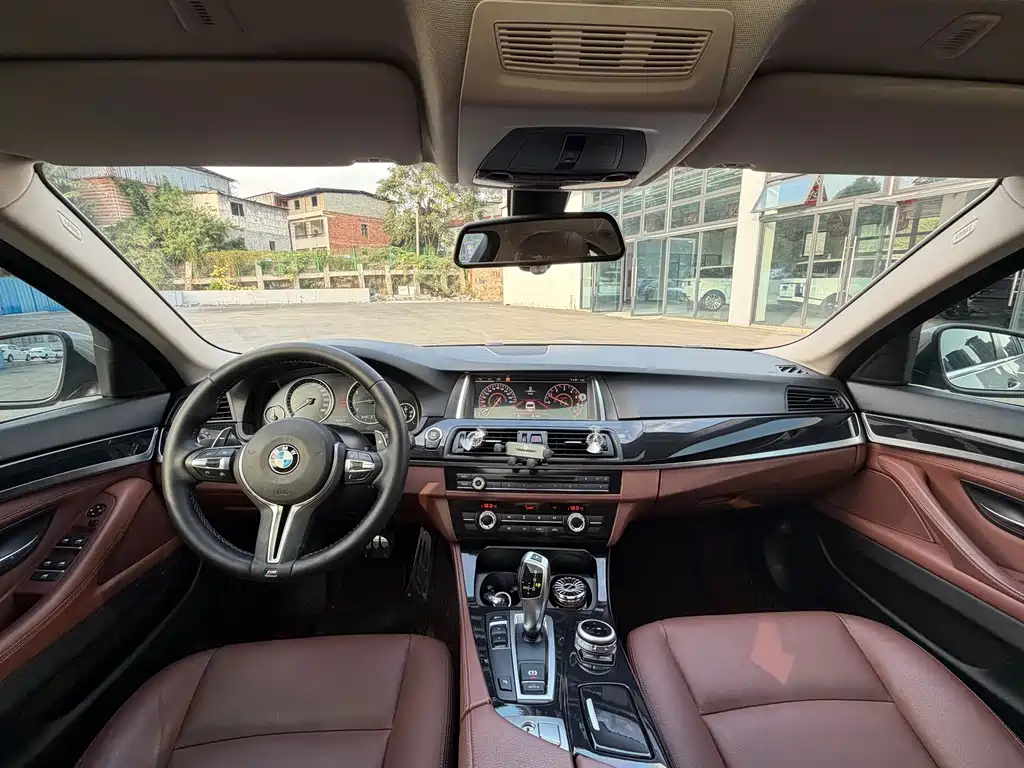 BMW 5 Series (Import) — миниатюра 9