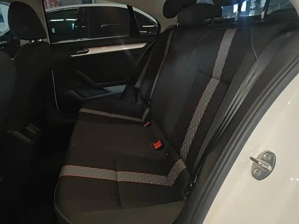 Volkswagen Lamando — миниатюра 17