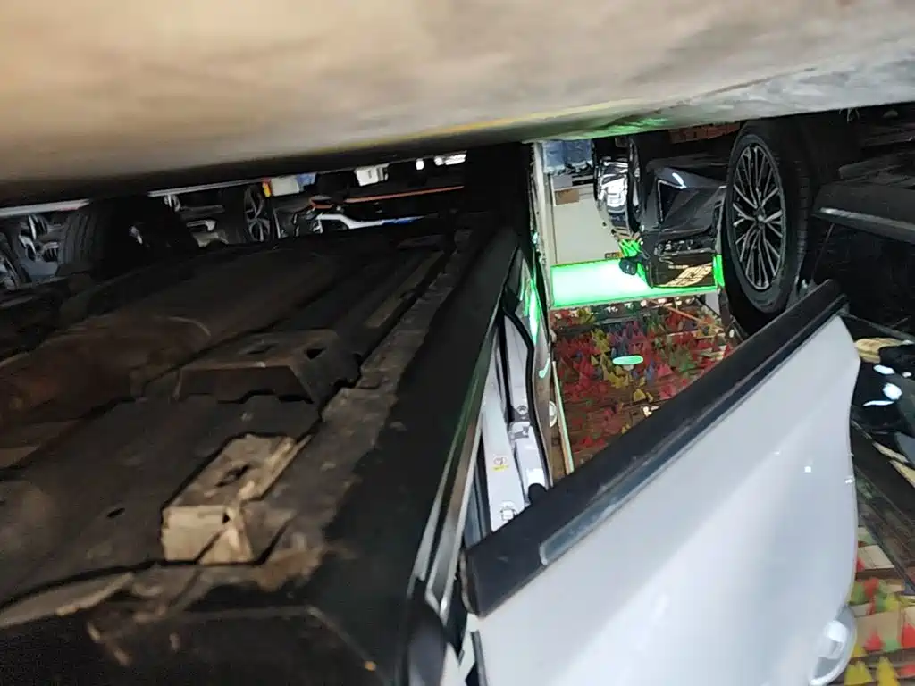 BYD Tang — миниатюра 21