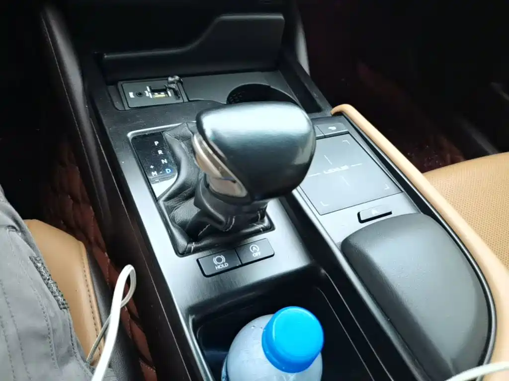 Lexus ES — миниатюра 14
