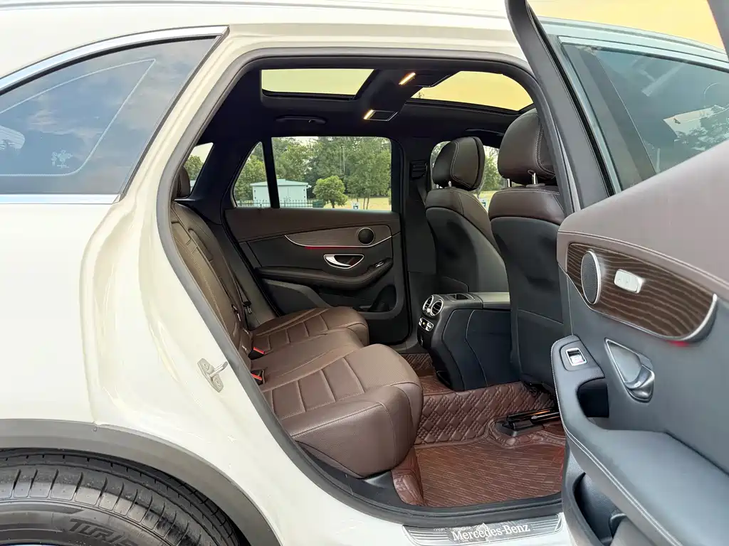 Mercedes-Benz GLC — миниатюра 16