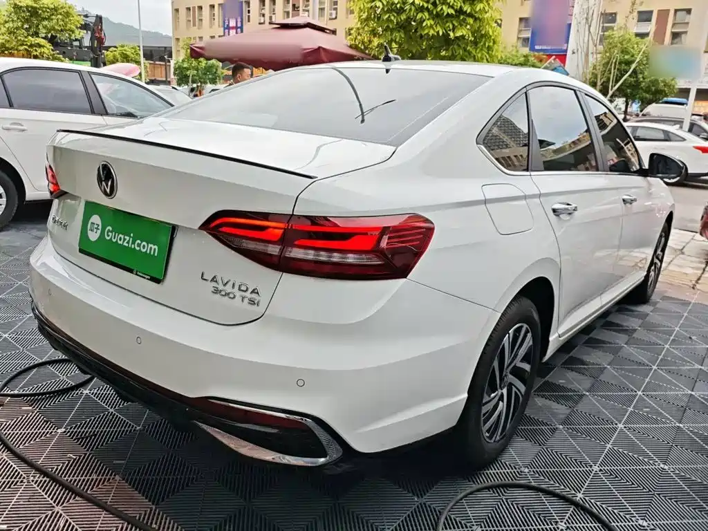 Volkswagen Lavida — миниатюра 7