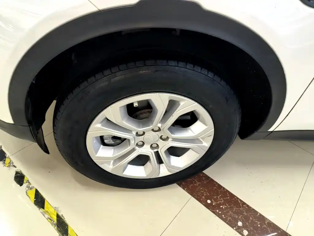 Land Rover Discovery Sport — миниатюра 23