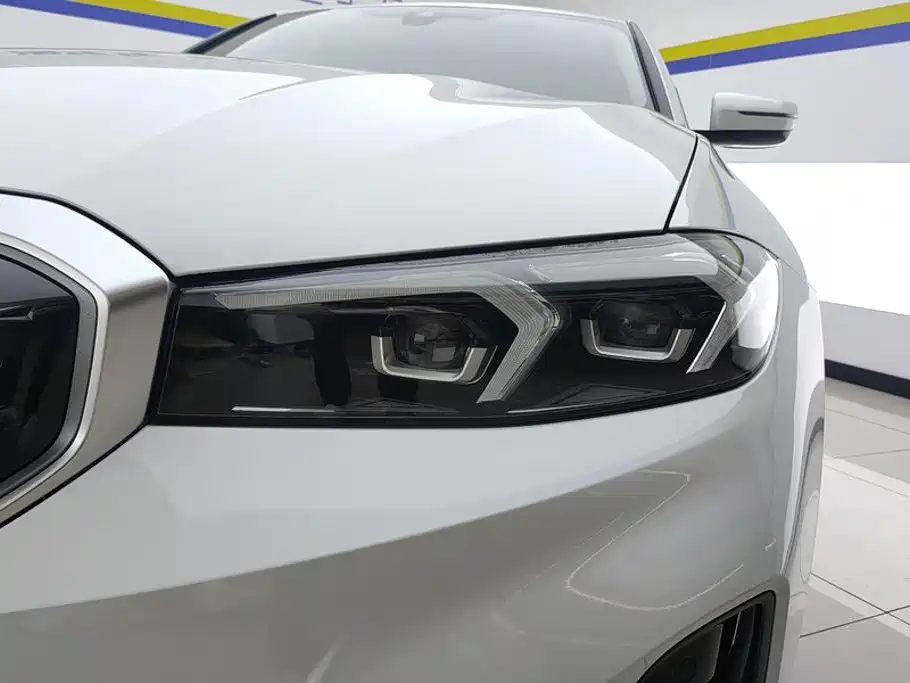 BMW i3 2024 eDrive 35 L