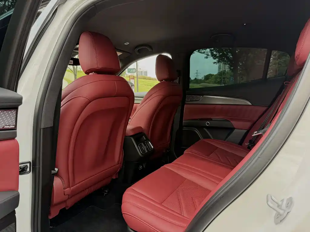 Maserati Grecale — миниатюра 8