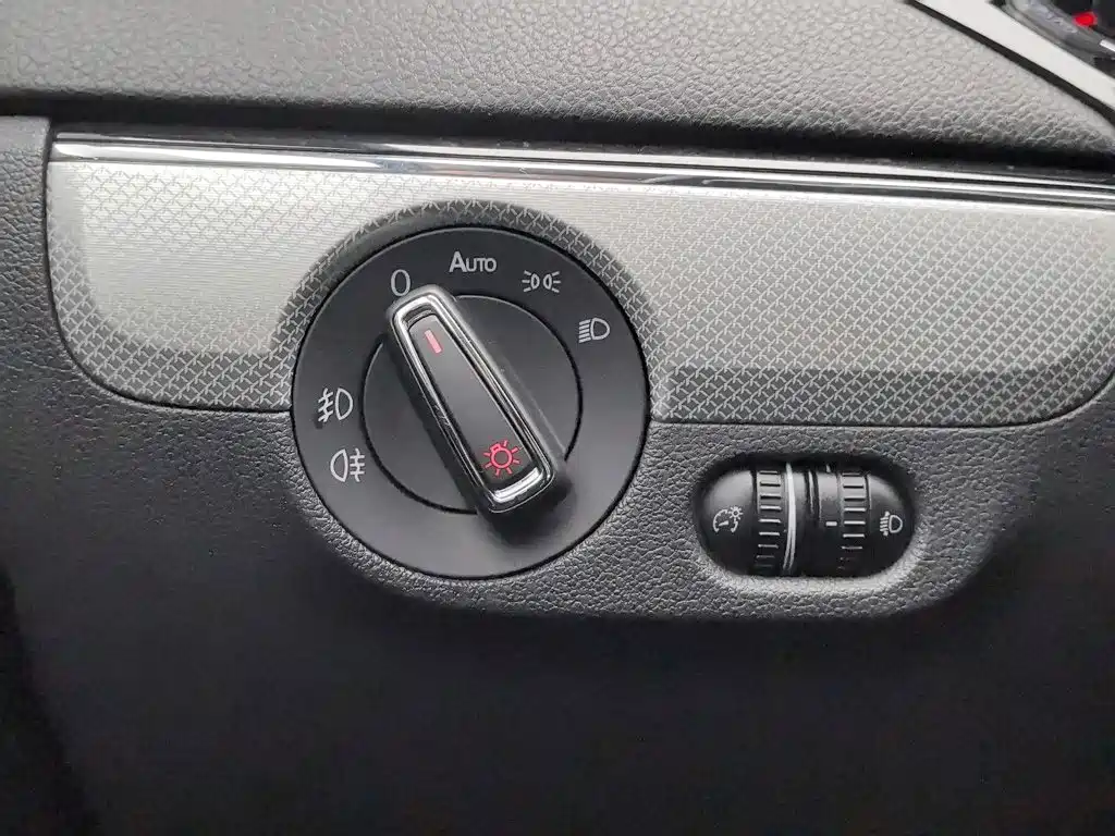 Volkswagen Sagitar — миниатюра 21