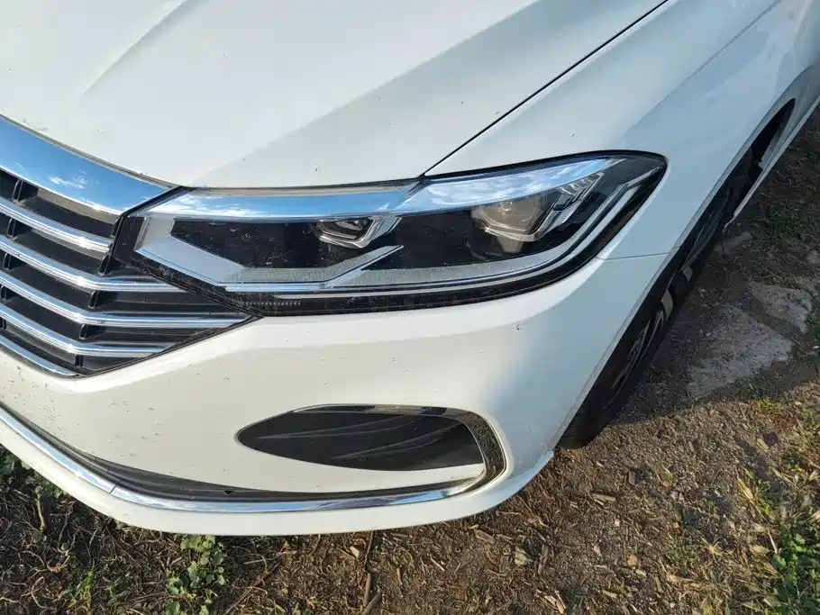 Volkswagen Lavida — миниатюра 5