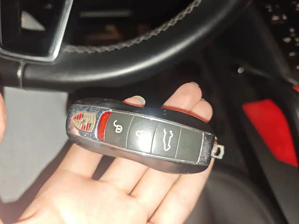 Porsche Cayenne — миниатюра 9