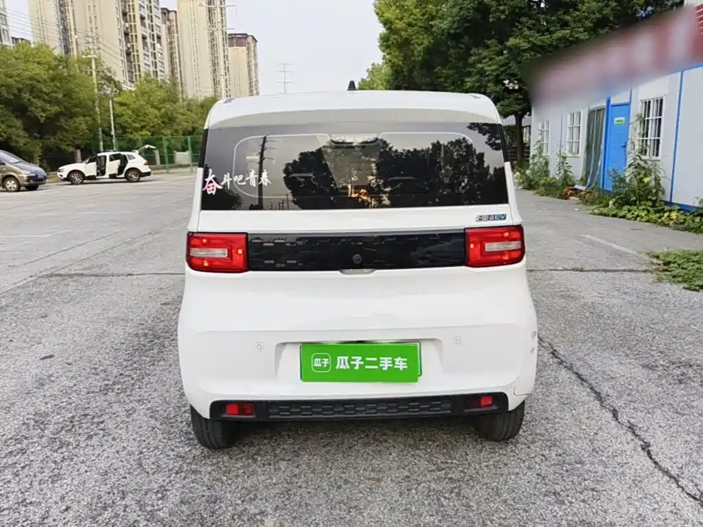 Wuling MINIEV — миниатюра 6