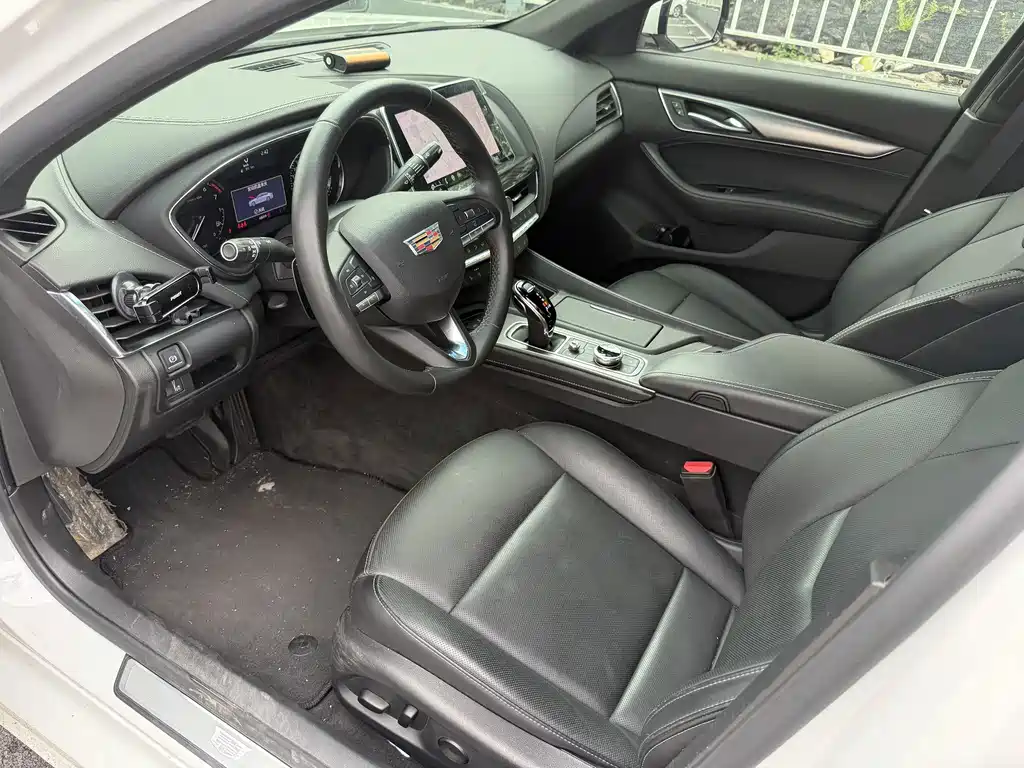 Cadillac CT5 — миниатюра 9