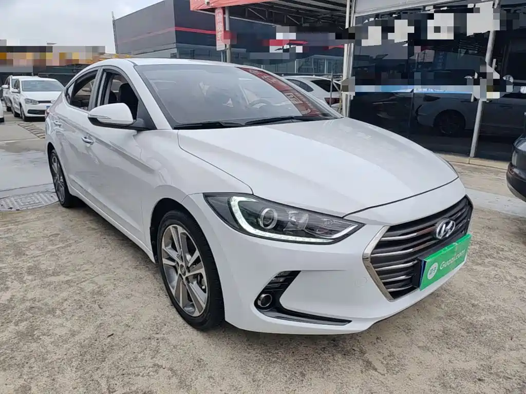 Hyundai Elantra — миниатюра 4