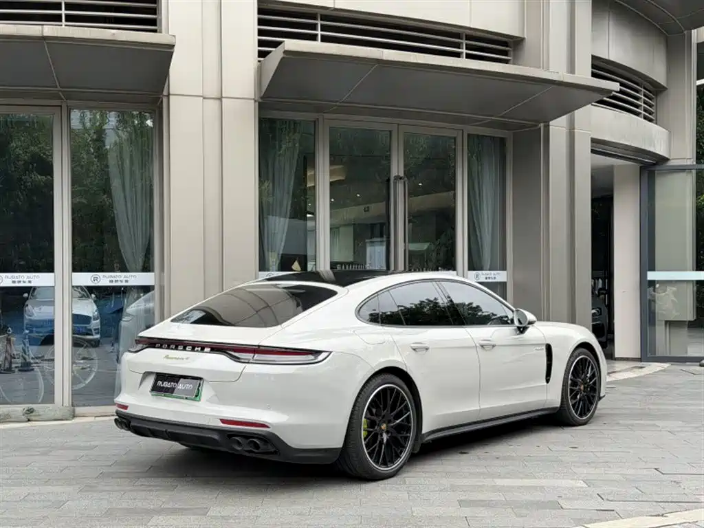 Porsche Panamera Hybrid — миниатюра 7