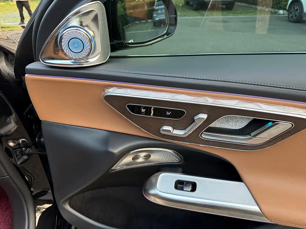 Mercedes-Benz E-Class — миниатюра 15