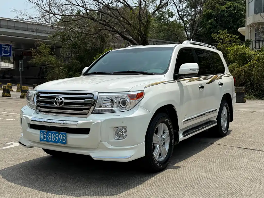 Toyota Land Cruiser 2014