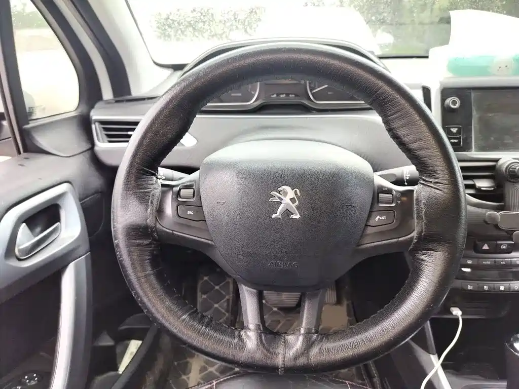 Peugeot 2008 — миниатюра 6
