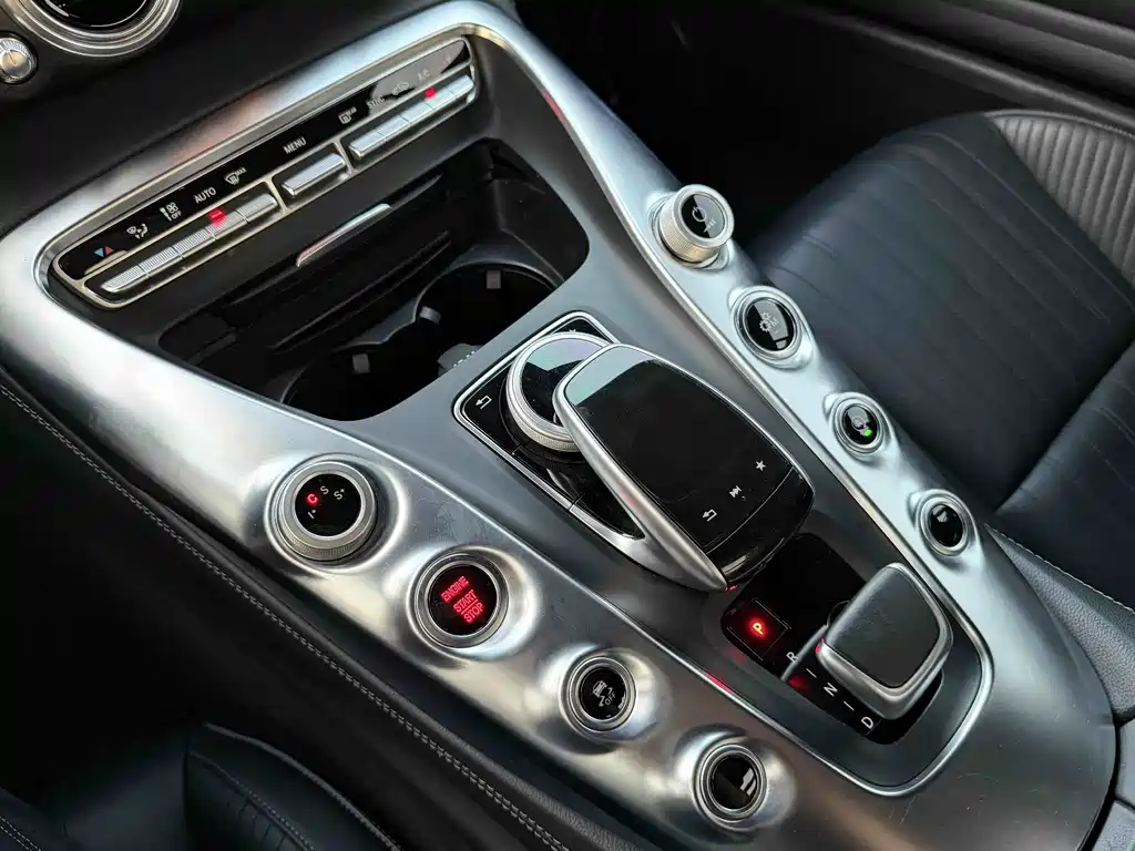 Mercedes-Benz AMG GT — миниатюра 10