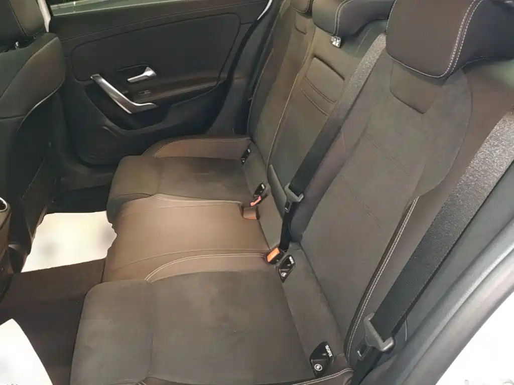 Mercedes-Benz A-Class — миниатюра 17