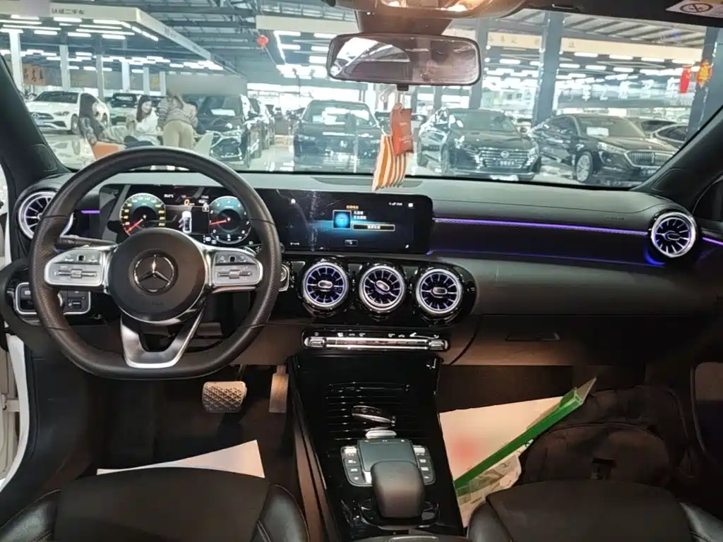 Mercedes-Benz A-Class — миниатюра 10