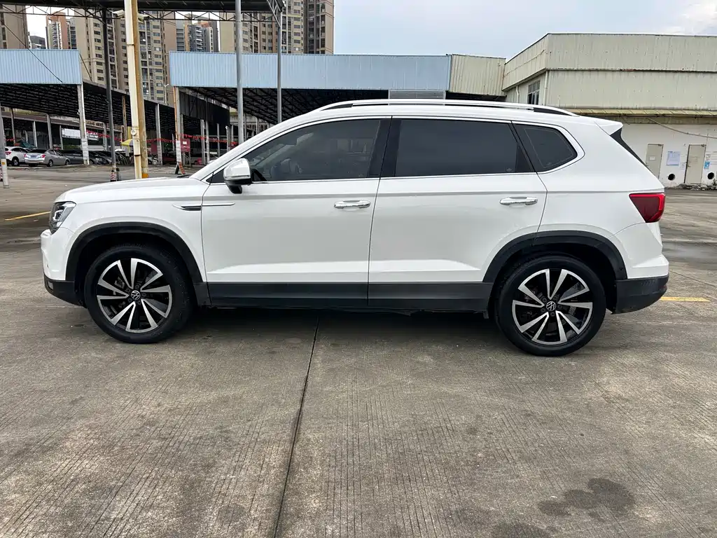 Volkswagen Tharu — миниатюра 5