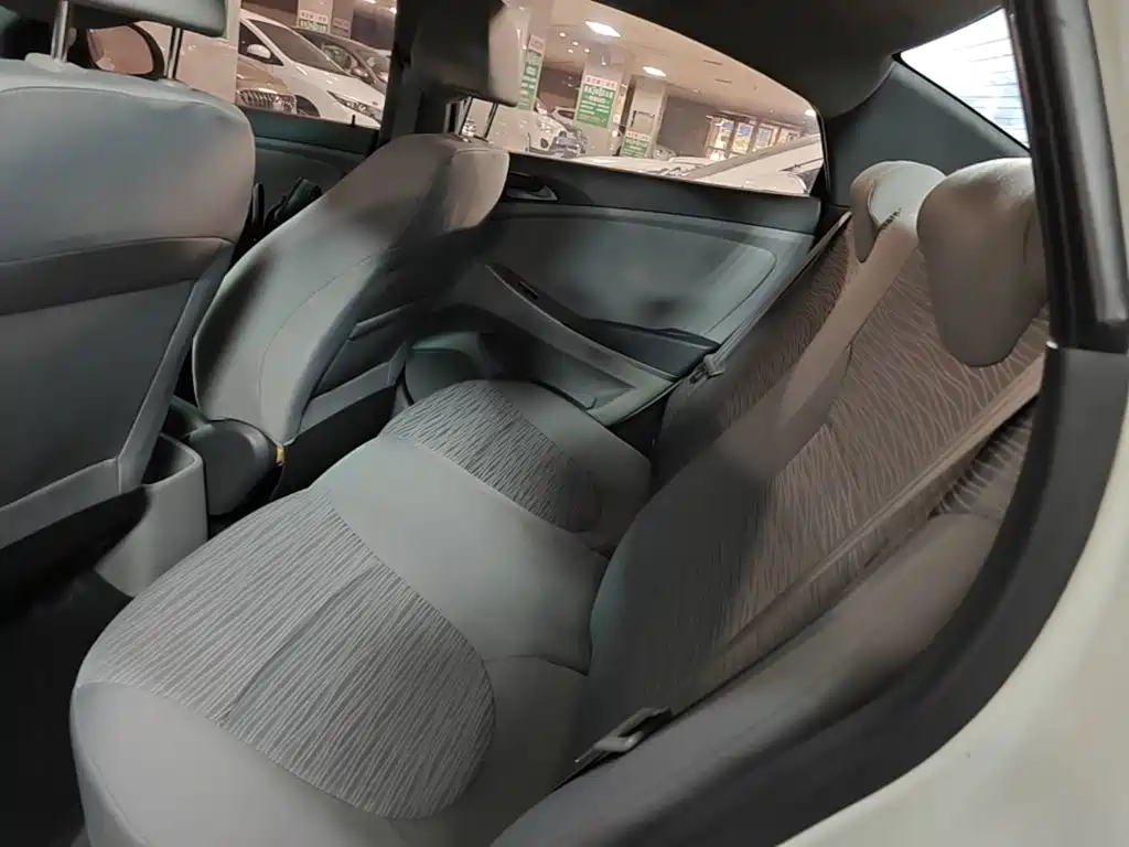 Hyundai Verna — миниатюра 17