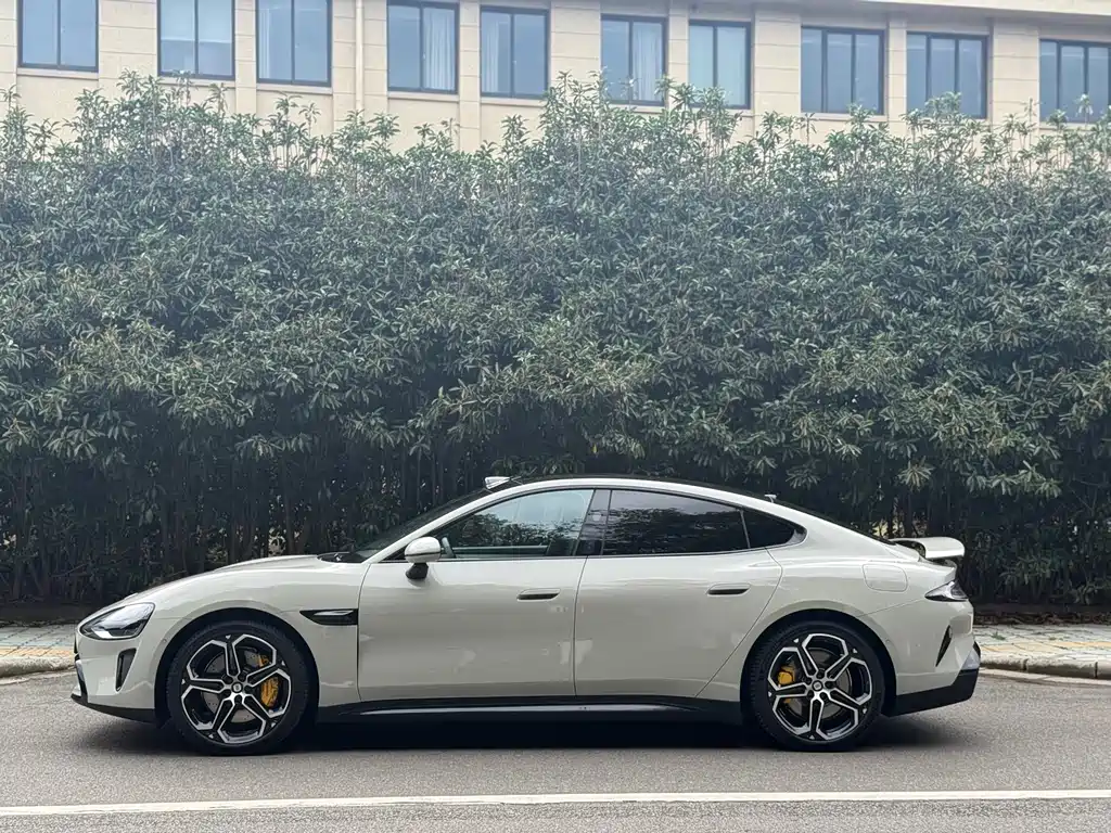 XIAOMI CAR XIAOMI SU7