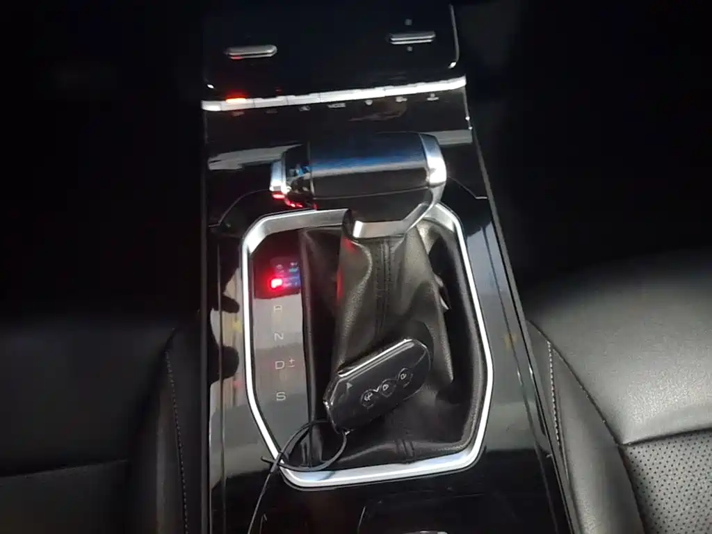 Wuling Victory — миниатюра 14