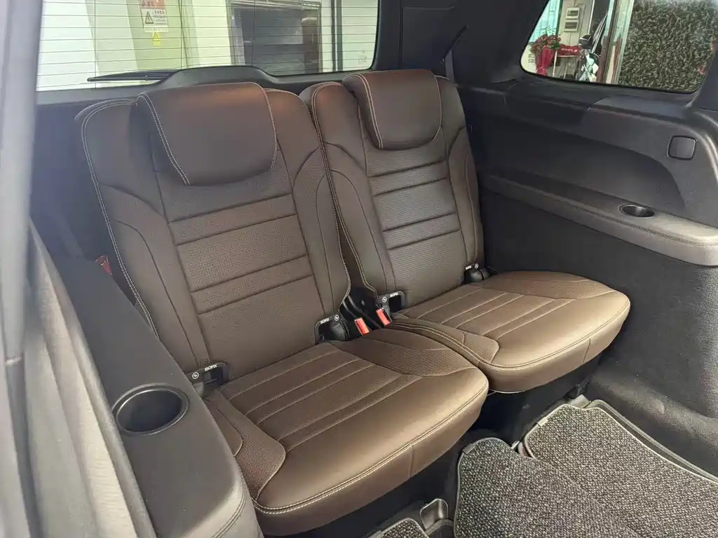 MERCEDES-BENZ GLS AMG