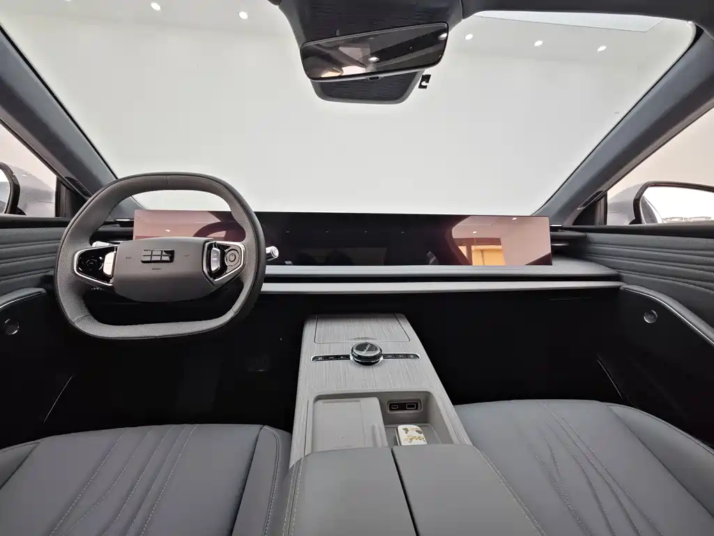 GEELY GALAXY GALAXY E8