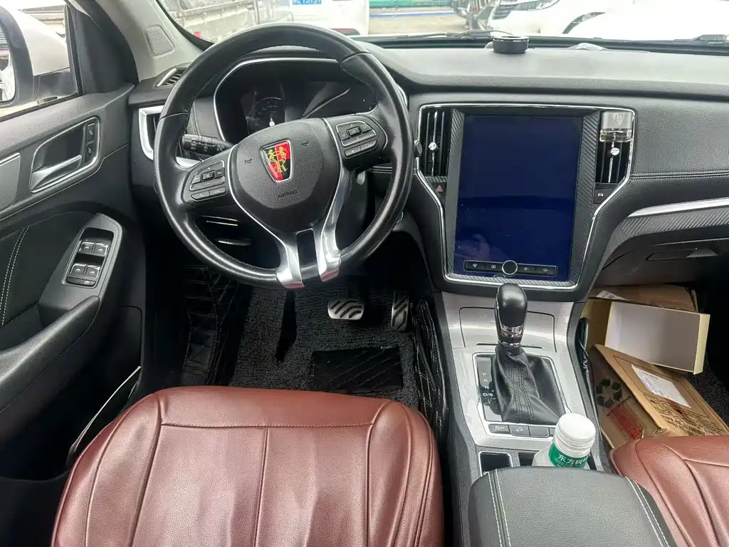 Roewe RX5 — миниатюра 8