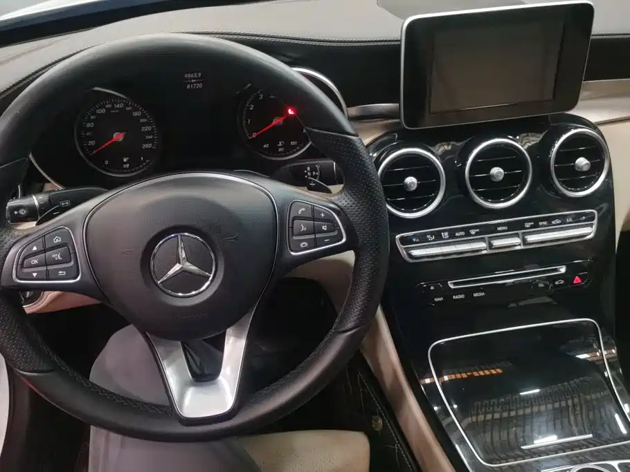 Mercedes-Benz C-Class — миниатюра 12