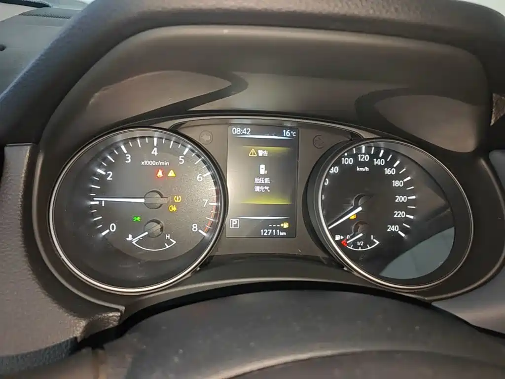 Nissan Qashqai — миниатюра 12