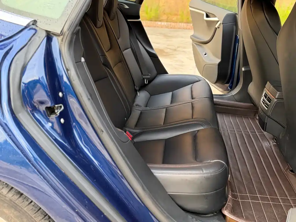 Tesla Model S — миниатюра 15