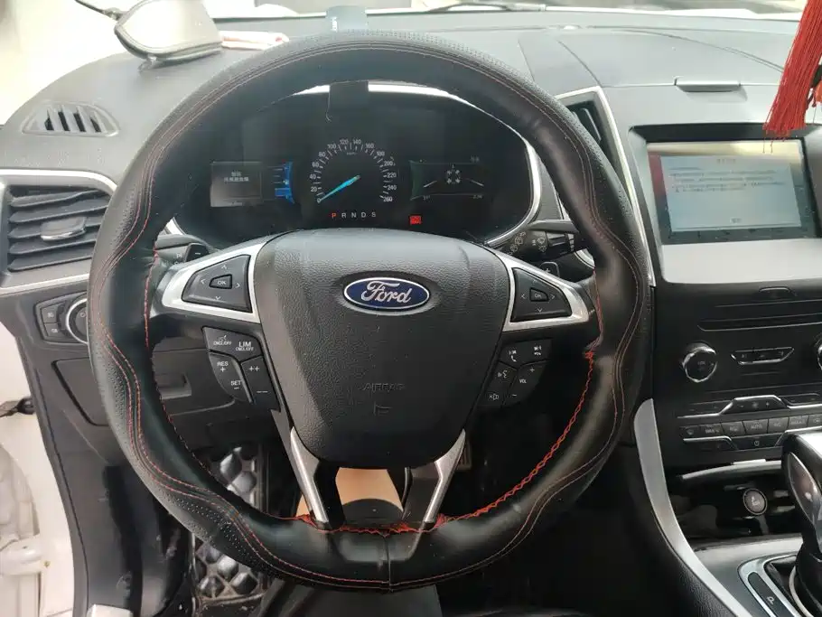 Ford Edge — миниатюра 15