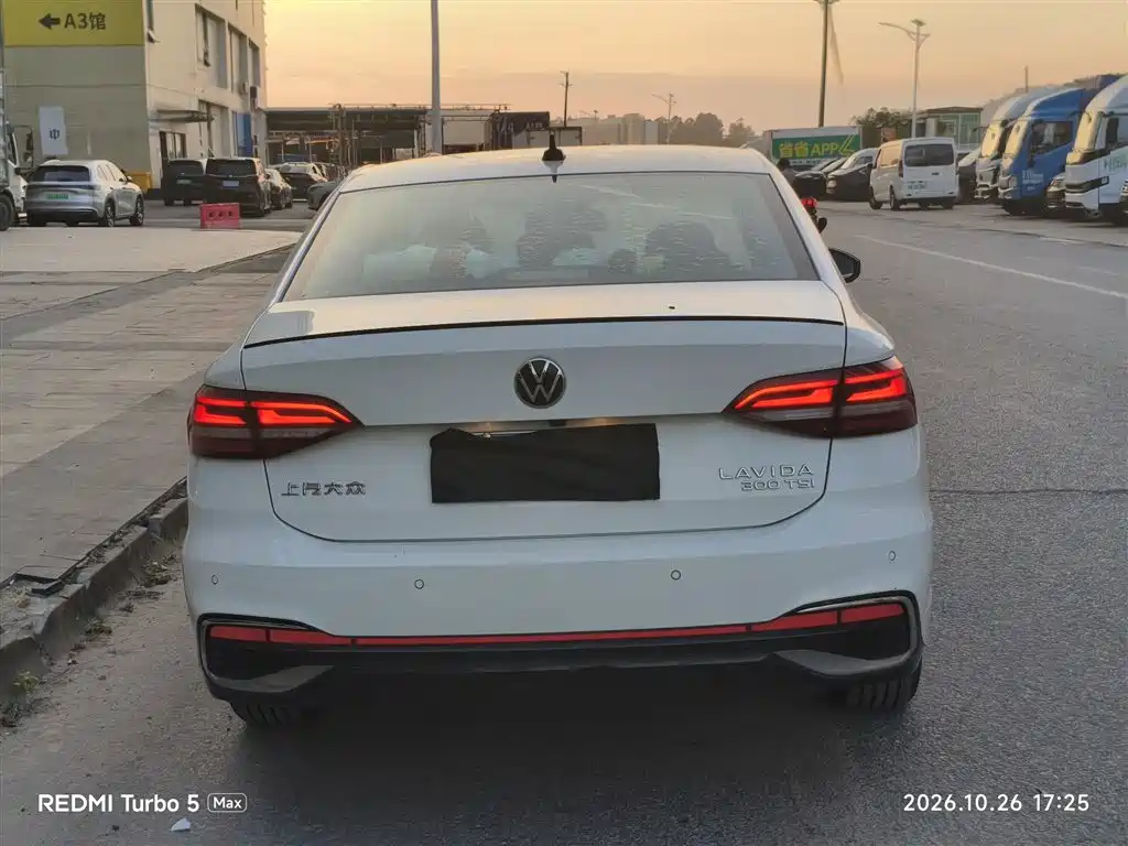 Volkswagen Lavida — миниатюра 8