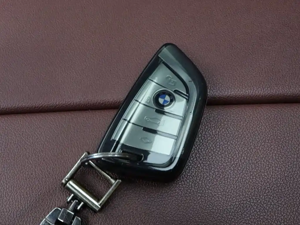 BMW 5 Series — миниатюра 14