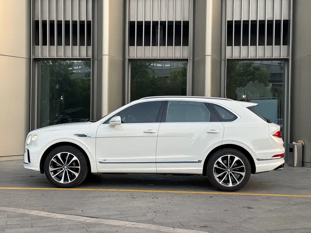 Bentley Bentayga 2021 4.0T V8
