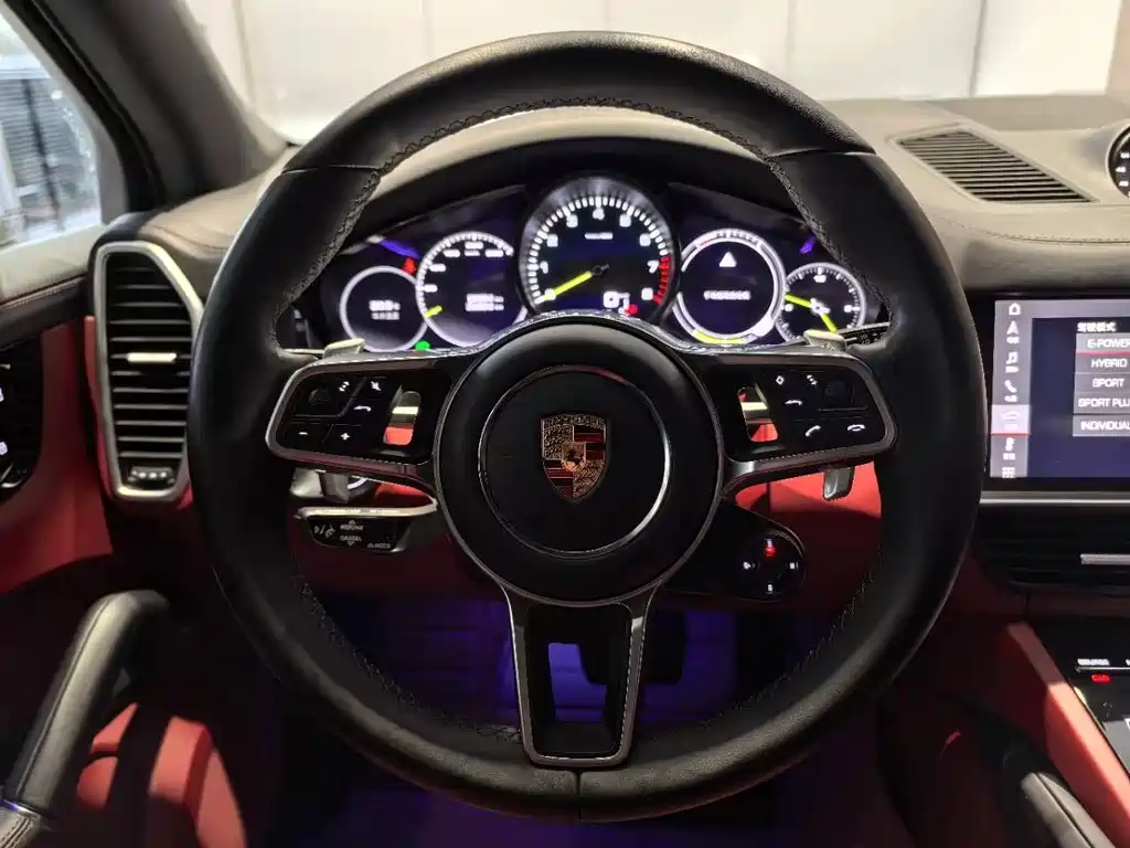 PORSCHE CAYENNE NEW ENERGY