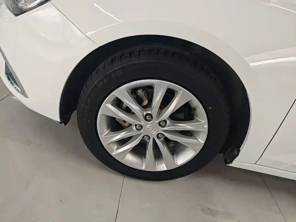 Buick Verano — миниатюра 23