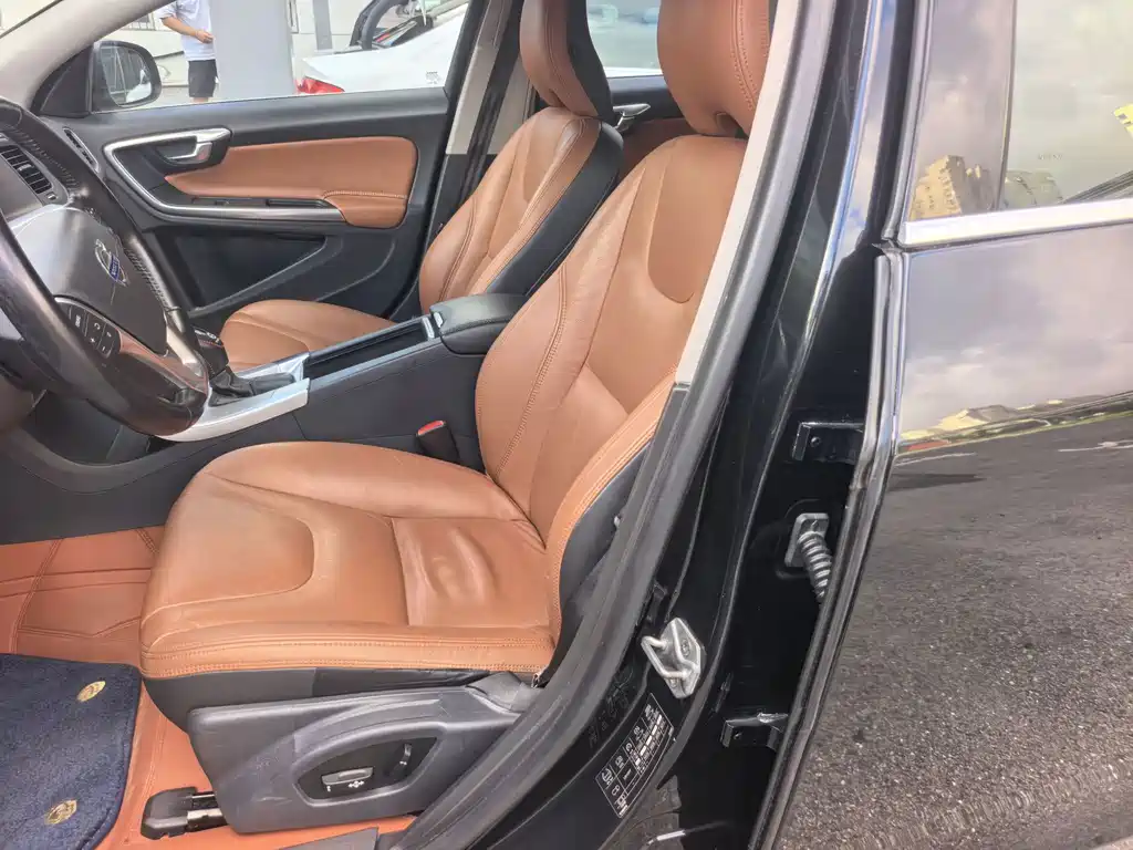 Volvo S60 — миниатюра 17