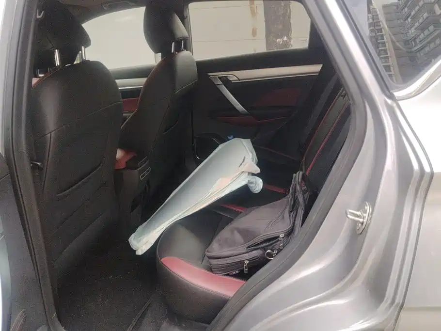 Geely Binyue — миниатюра 11