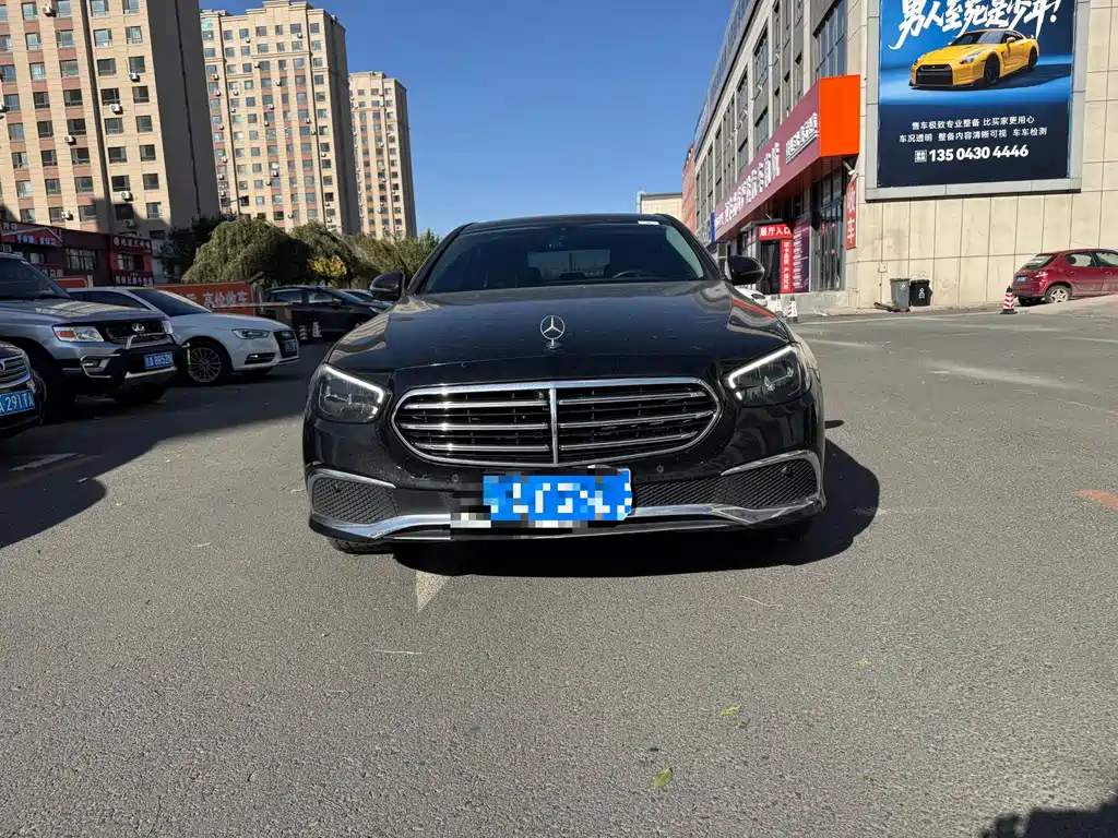 Mercedes-Benz E-Class — миниатюра 3