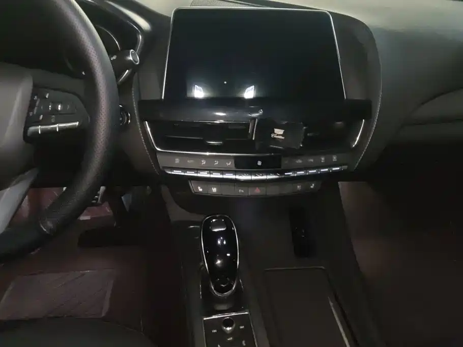 Cadillac CT5 — миниатюра 13