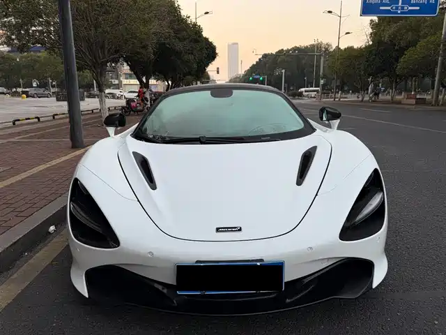 mclaren 720s